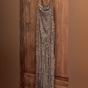 H&M Leopard Ankle/Cropped Jumper still has lots life left good condition